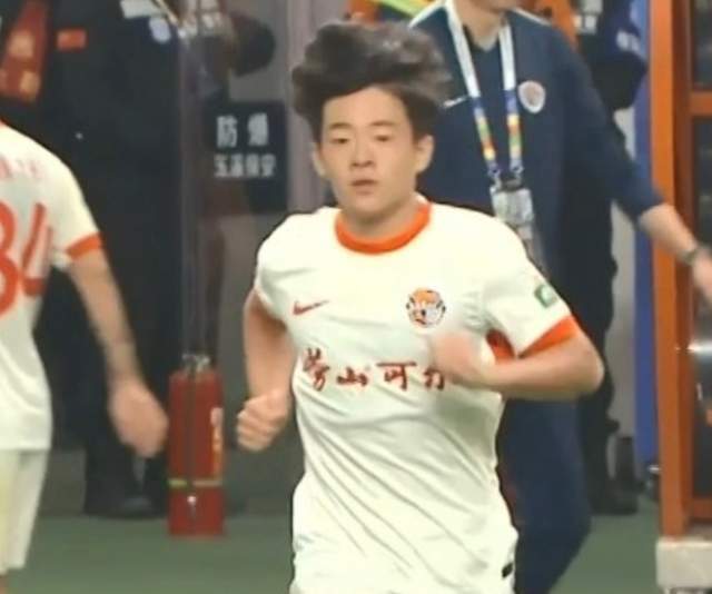 乐鱼体育登录入口-必须点赞！足协为中超球员开绿灯：允许延迟到国少队报到！